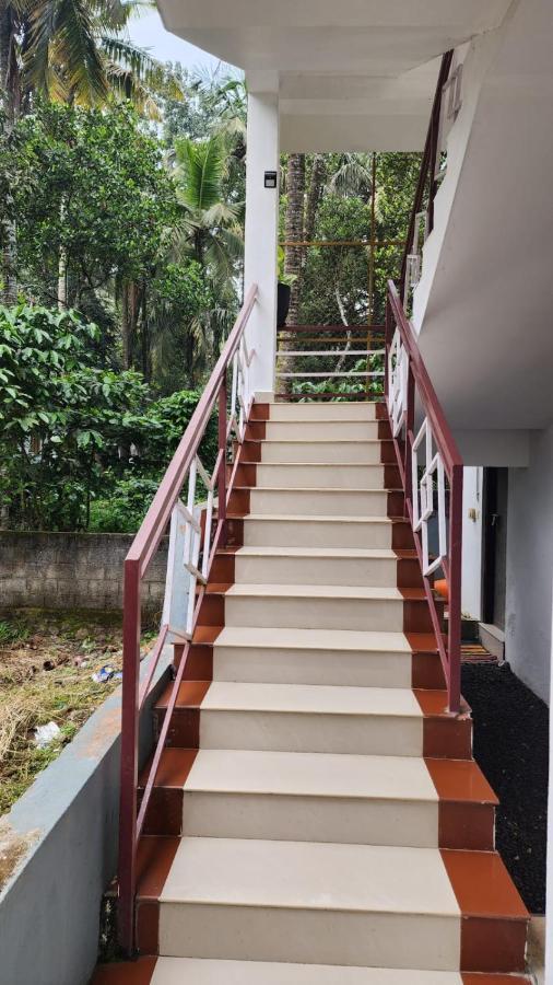 Pknhomestay Kumily 提喀迪 外观 照片